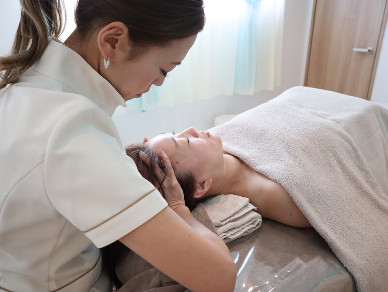 ヘッドスパ + デコルテ